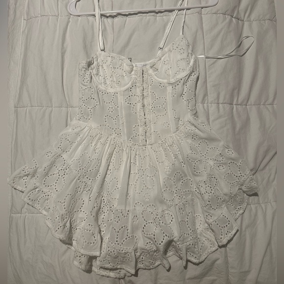 Miss Lola White Lace Aplique Romper Dress - Picture 2 of 5
